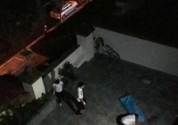 十五岁青少年22楼跳下不幸身亡，因工作没进行？院校答复：一部分缘故